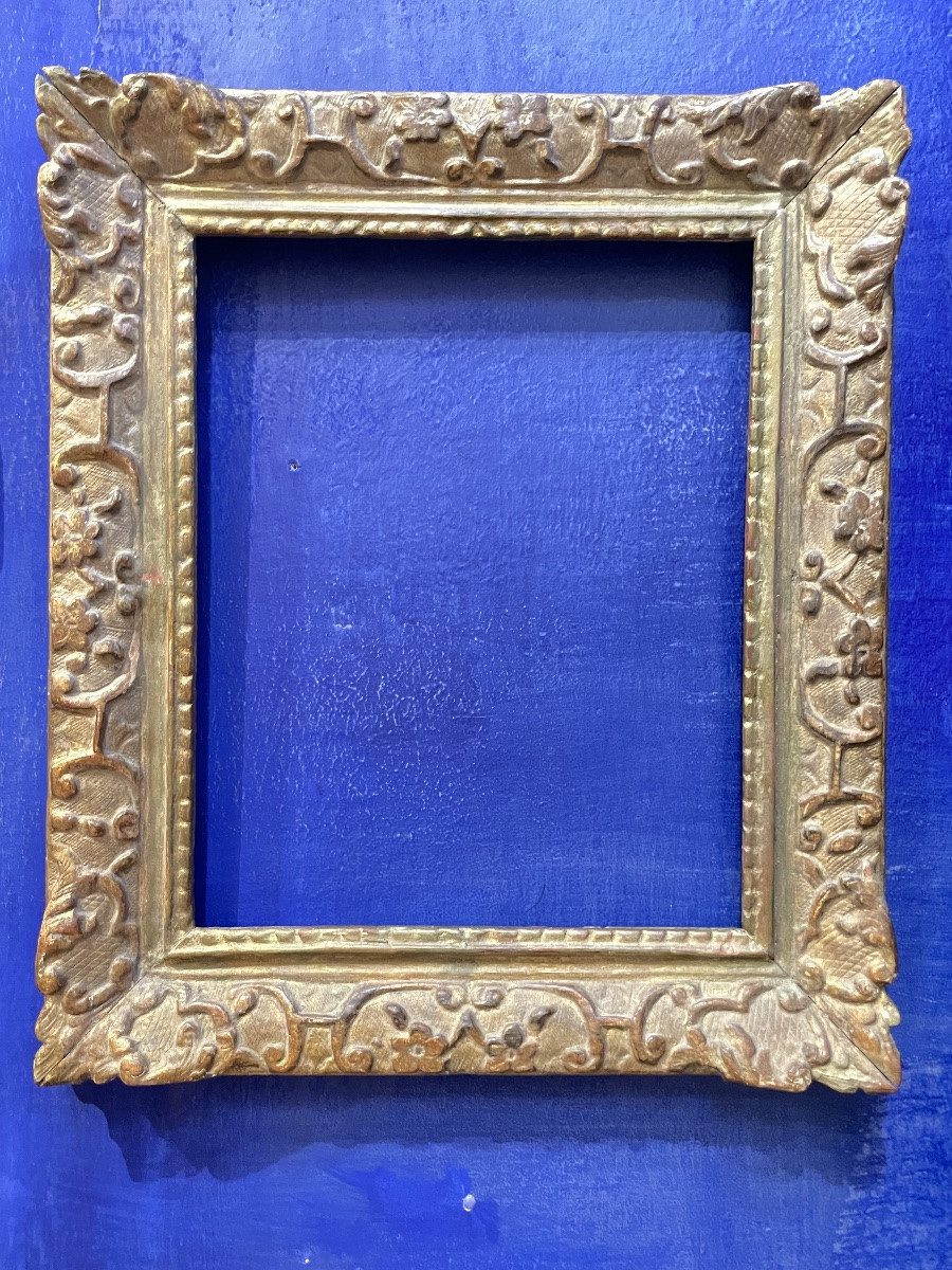 Louis XV Frame With Flowers And Volutes, Carved And Gilded Wood, France, 18th C. Cm 47.5 × 40-photo-1