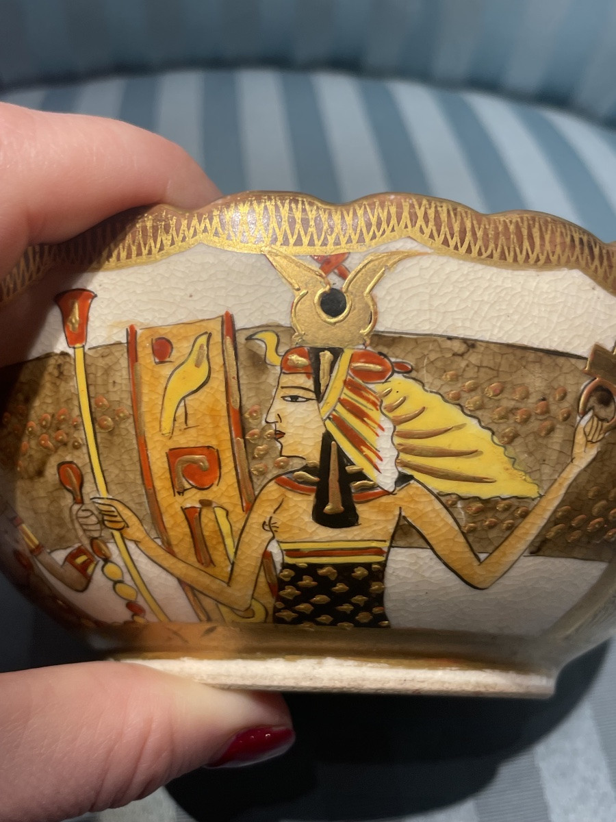 Japanese Satsuma Ceramic Bowl With Egyptian-style Decoration, Meiji–taishō Period (circa 1900)-photo-3