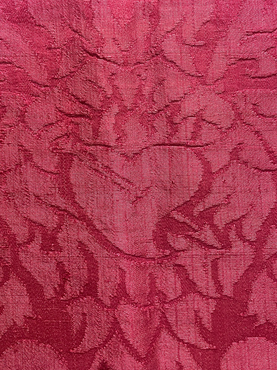 Damas de soie pourpre à aigle bicéphale au cœur transpercé, couronne, XVIIe s.-photo-2