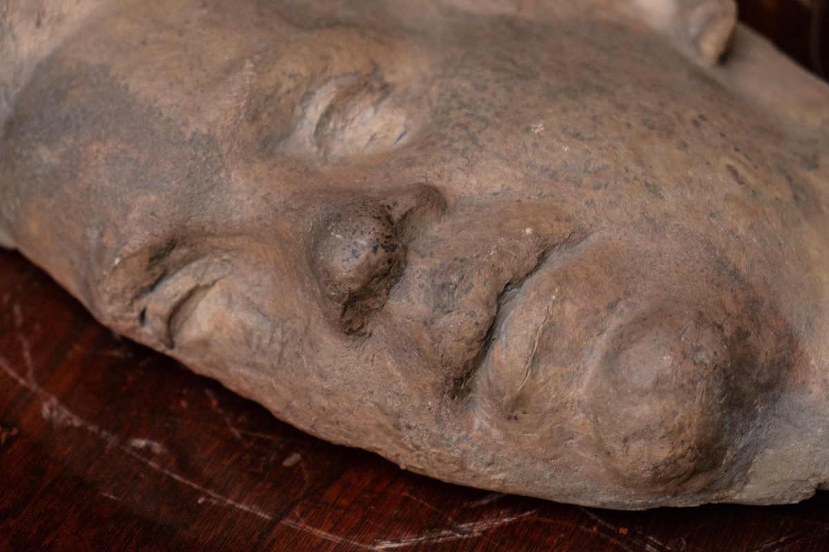 Giorgio Rossi (1892–1963), Tête asymétrique d’homme en terre cuite, années 1930, h. 34 cm  -photo-7