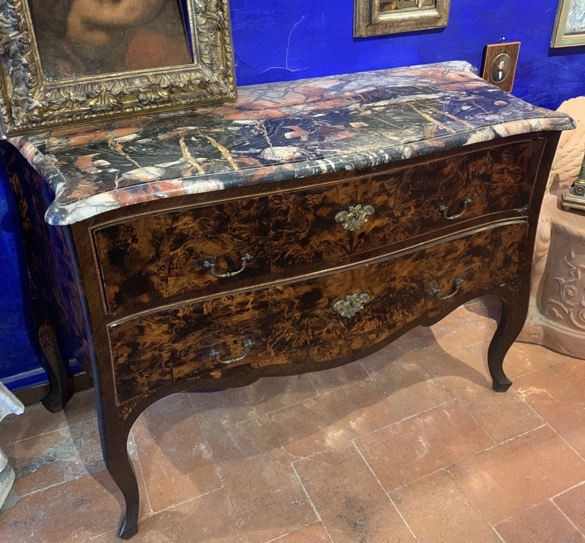 Tuscan Balestra-form Chest Of Drawers In Walnut Burl With Antique African Marble, Ca. 1740-photo-8