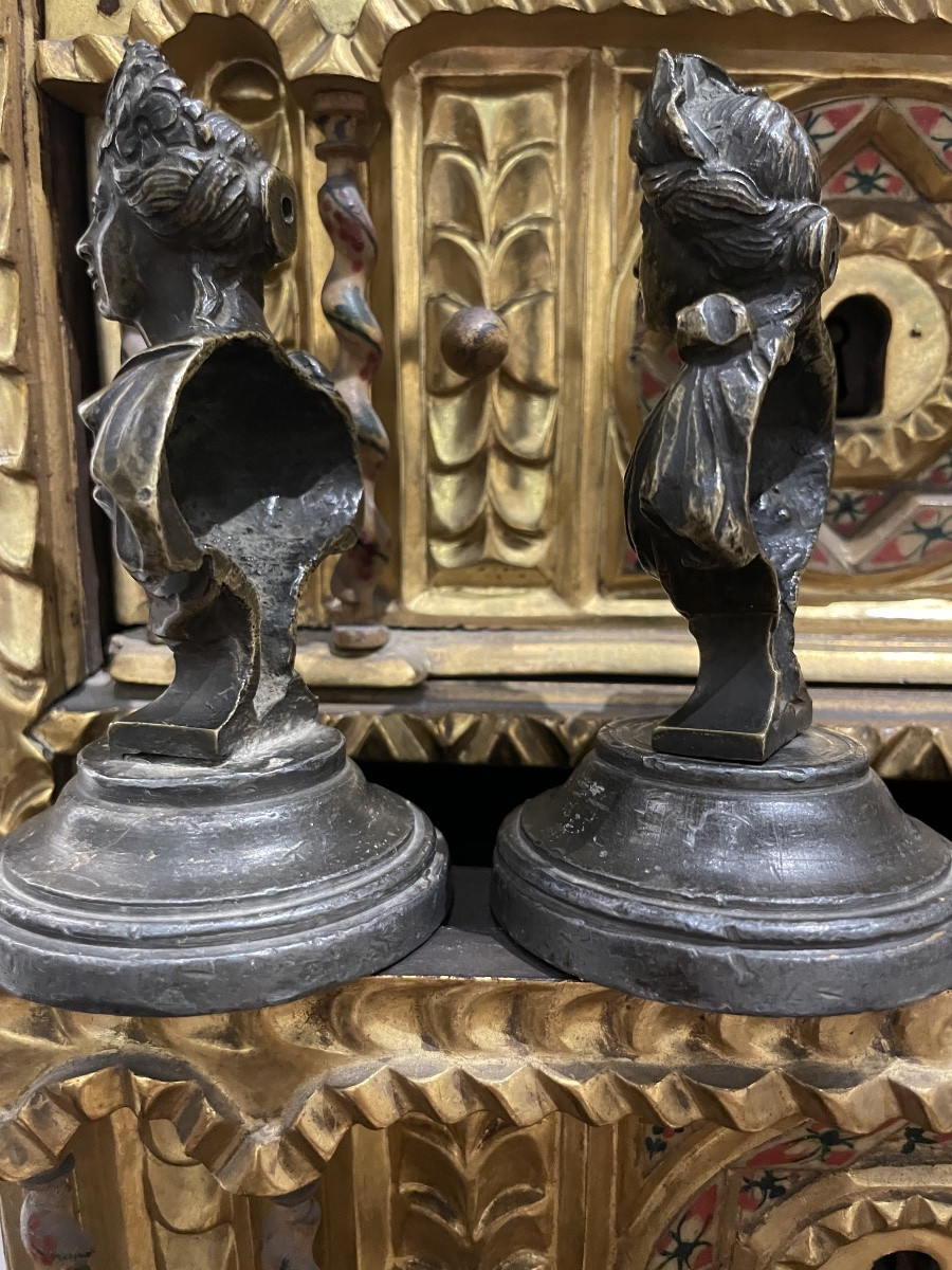 Paire de bustes en bronze, anciennes poignées de meuble, XVIIIe / XIXe siècle  -photo-1