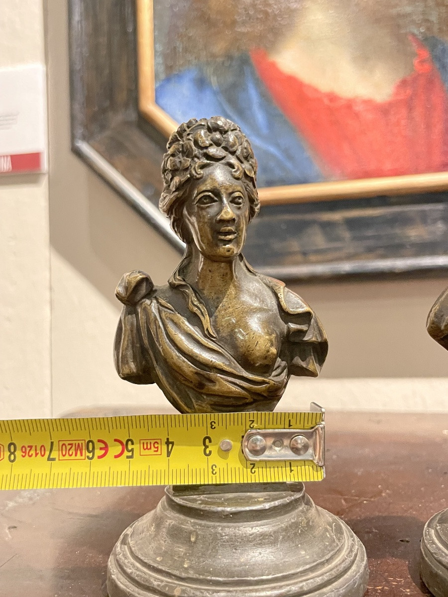 Paire de bustes en bronze, anciennes poignées de meuble, XVIIIe / XIXe siècle  -photo-2