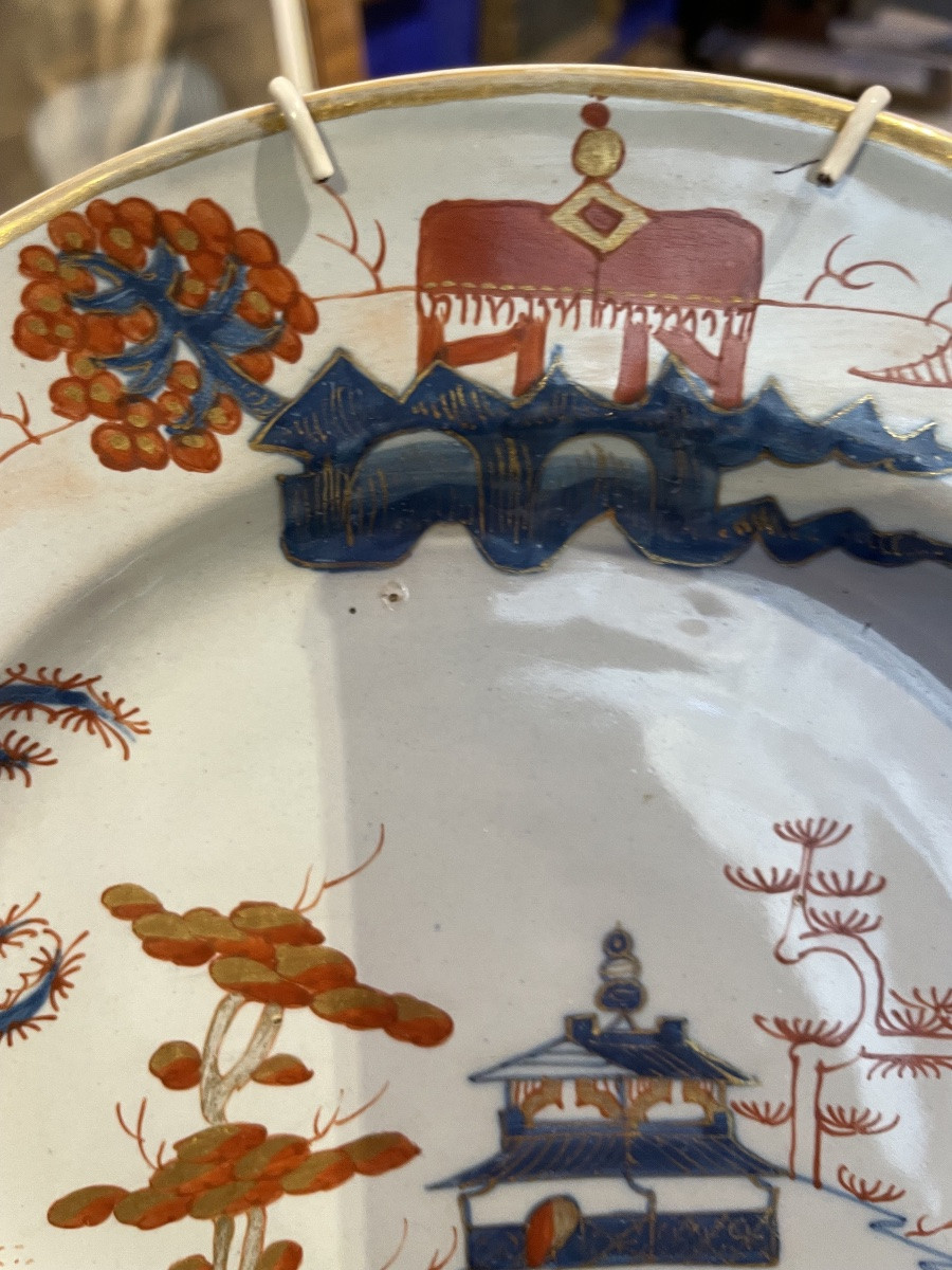 Pair Of Maiolica Plates With Pagodas, Felice Clerici Manufacture, Milan, C. 1750-1770 . Cm 23-photo-3