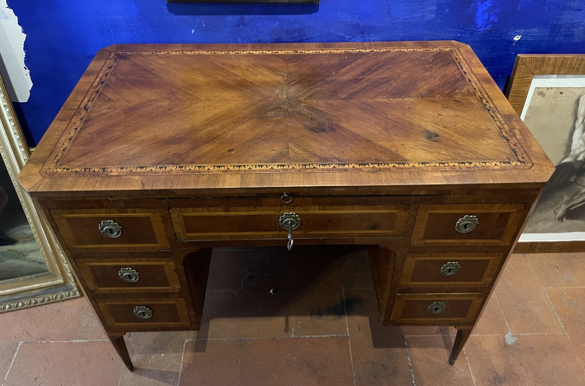 Neoclassical Desk With Floral Vase Marquetry Tuscany Late 18th Century  -photo-2
