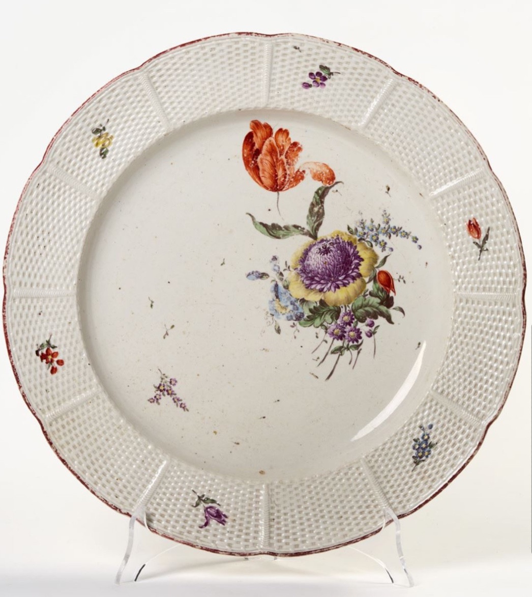 Frankenthal Porcelain Plate 18th Century Floral Decoration Woven Relief 34.5 Cm  