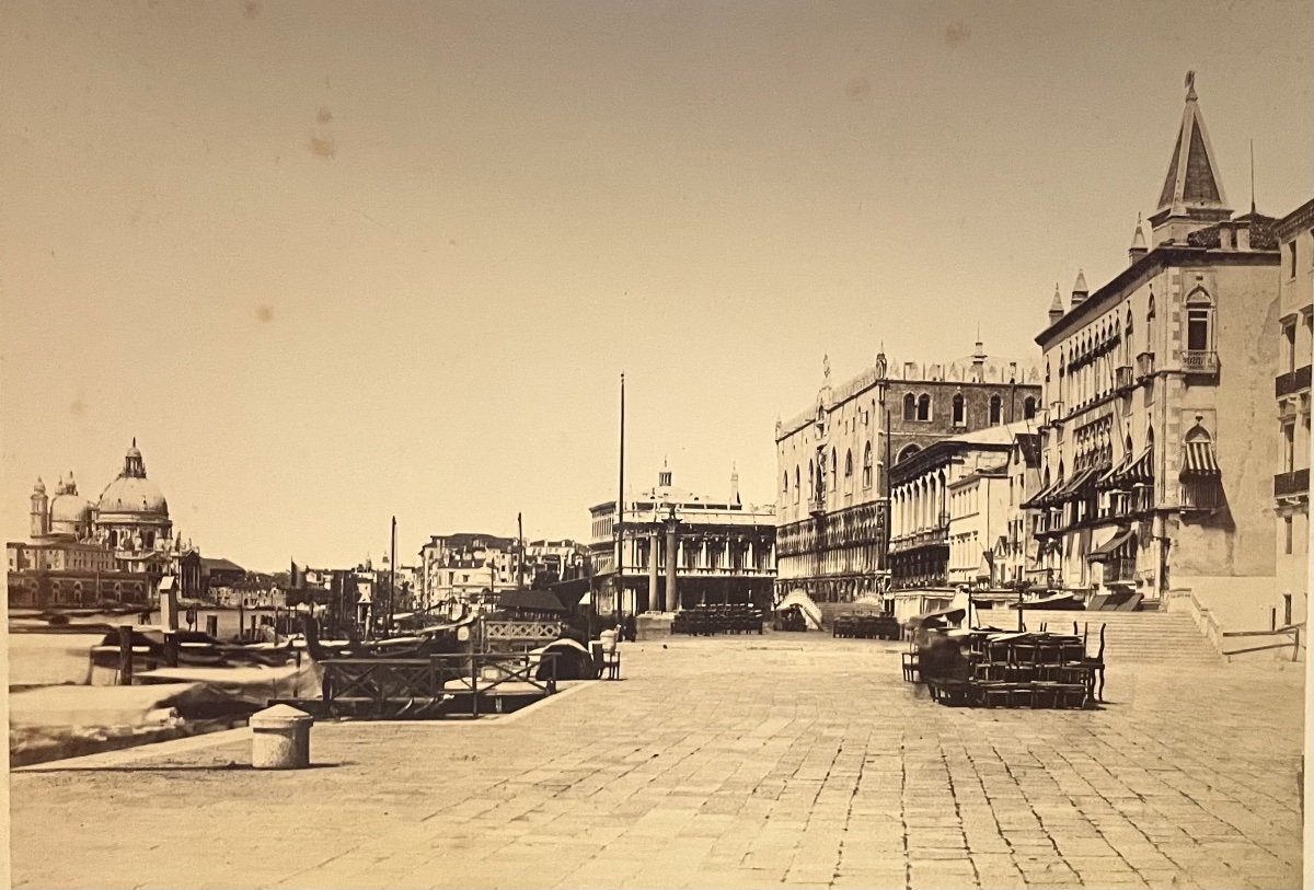 Venise, Hôtel Danieli et Riva degli Schiavoni – Grande photographie d’époque, vers 1890-1905 