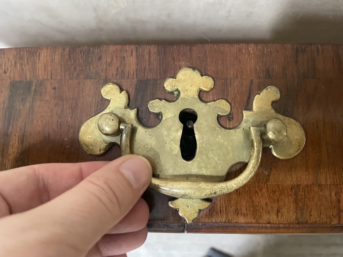 Commode en noyer d’époque Louis XIV à façade légèrement cintrée – 130 × 91 × 63 cm  -photo-2