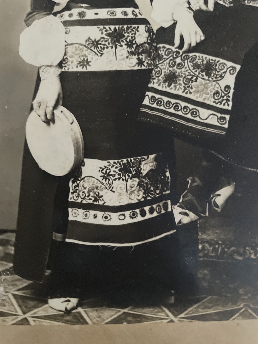 Photographie de deux Ciociares en costume traditionnel – Rome, fin du XIXe siècle-photo-6