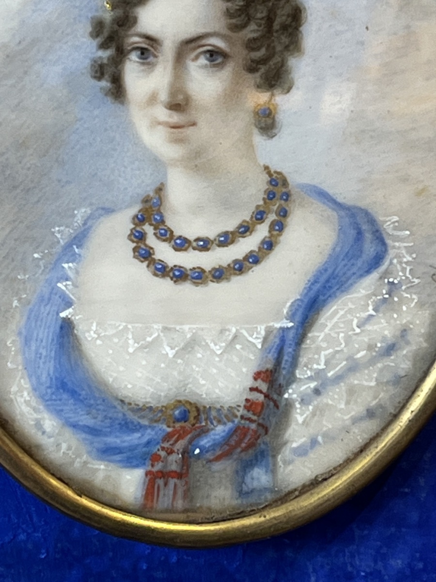 Portrait de dame à diadème d’époque Restauration – Miniature signée Chaponnier, 1821  -photo-2