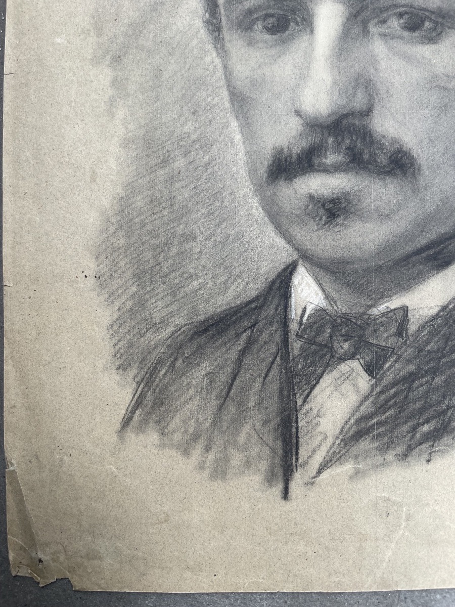 Dessin, portrait d’homme à moustache et nœud papillon, atelier de Enrico Reffo, 32 × 45 cm-photo-4