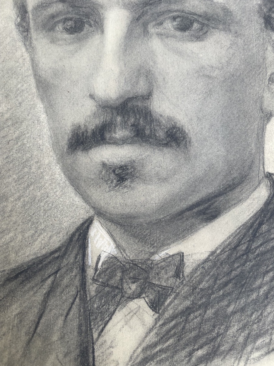 Dessin, portrait d’homme à moustache et nœud papillon, atelier de Enrico Reffo, 32 × 45 cm-photo-5