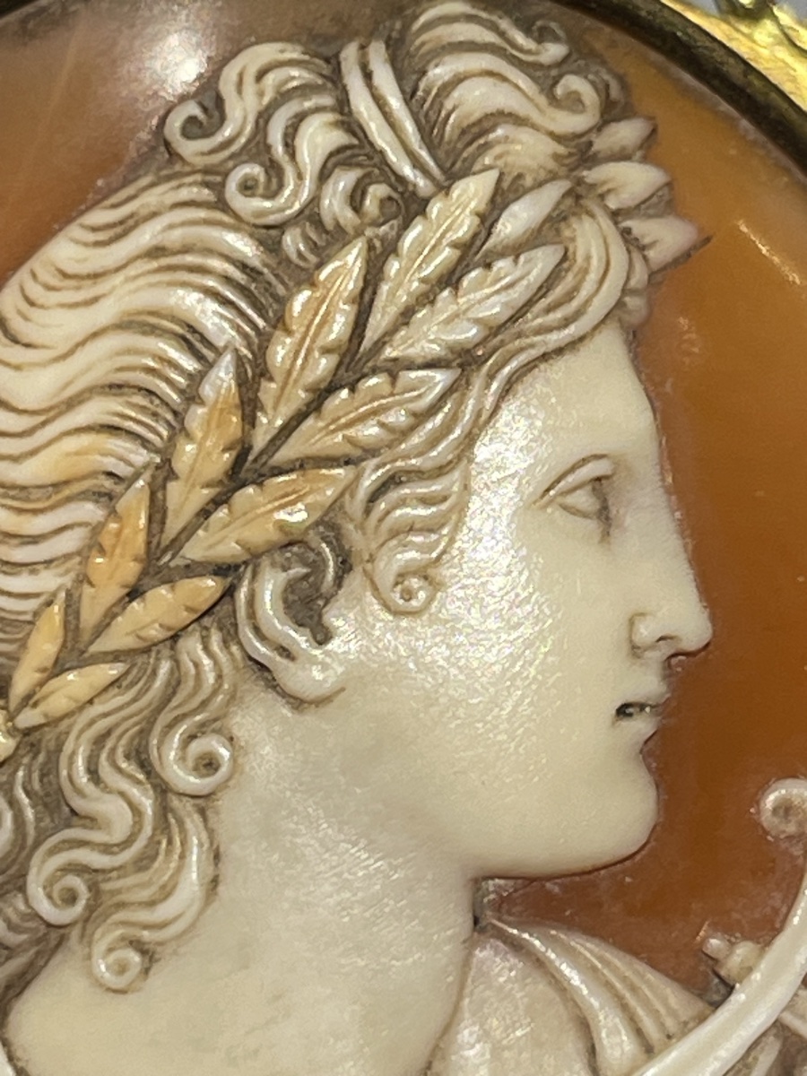 Apollon à la lyre et à la couronne de laurier. Camée en coquille, Italie, XIXe siècle -photo-3