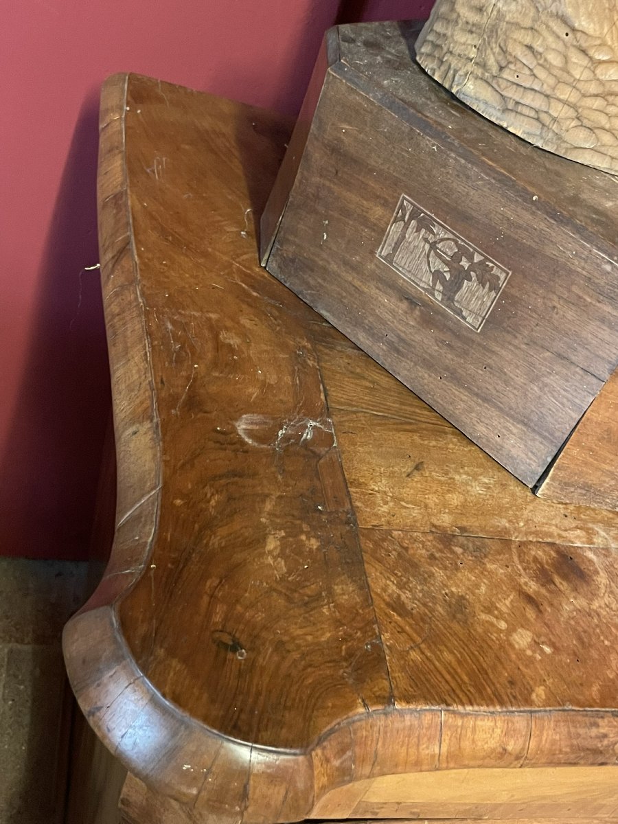 Commode en noyer et ronce de noyer à montants d'angle chantournés, Toscane, fin XVIIe, L139cm-photo-4