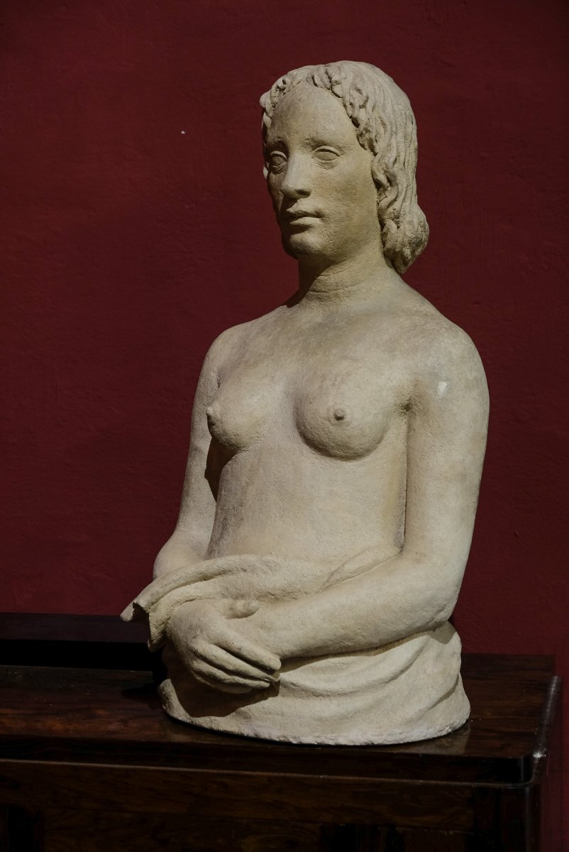 Giorgio Rossi (1892–1963) Femme aux mains croisées, vers 1930 Terre cuite