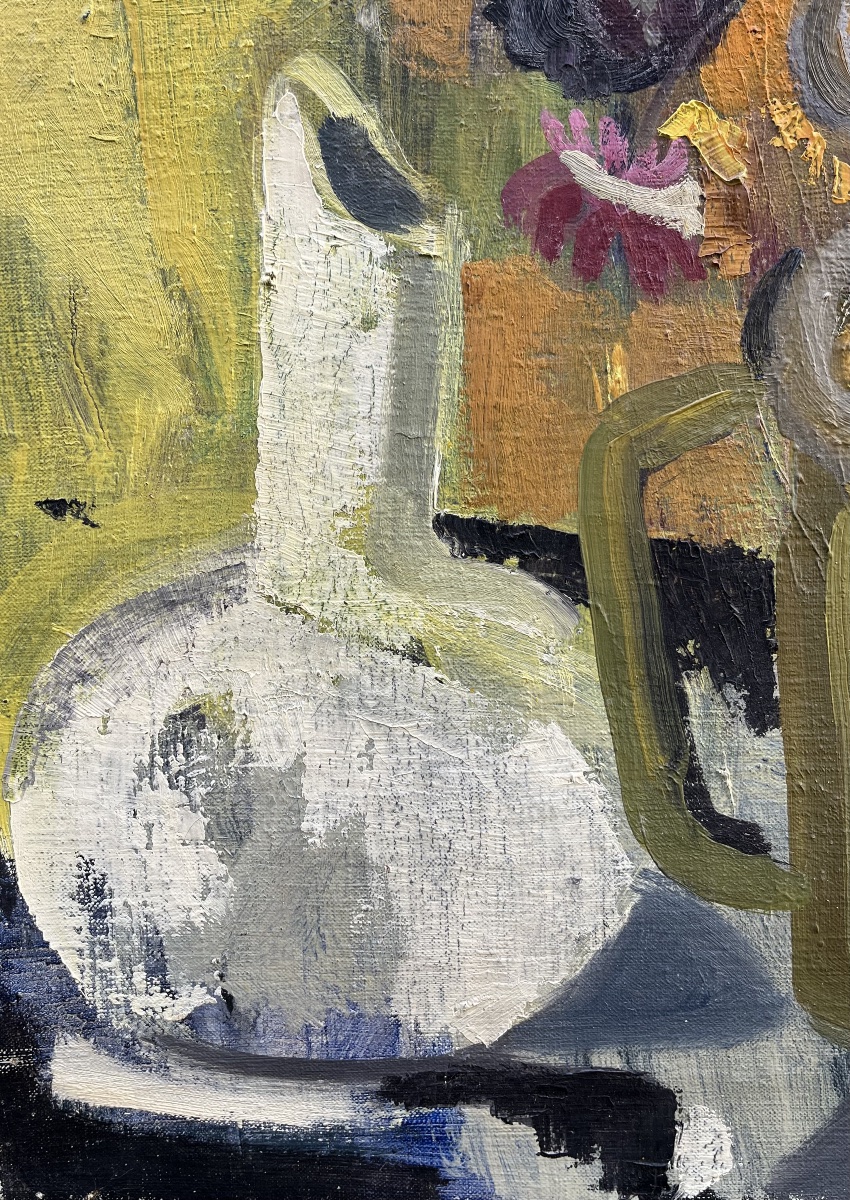 Francine Chimène, Nature morte aux fleurs, cruche blanche, tons jaunes, école française, 1970  -photo-4