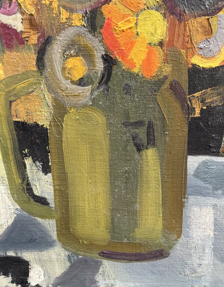 Francine Chimène, Nature morte aux fleurs, cruche blanche, tons jaunes, école française, 1970  -photo-5