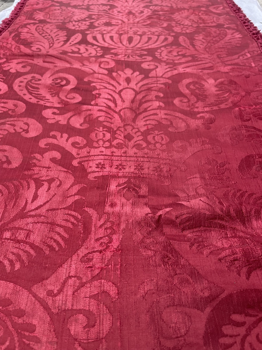 Silk Damask With Vases, Pomegranates, And Carnations, Italy, 17th Century, 148 × 63 Cm  -photo-3