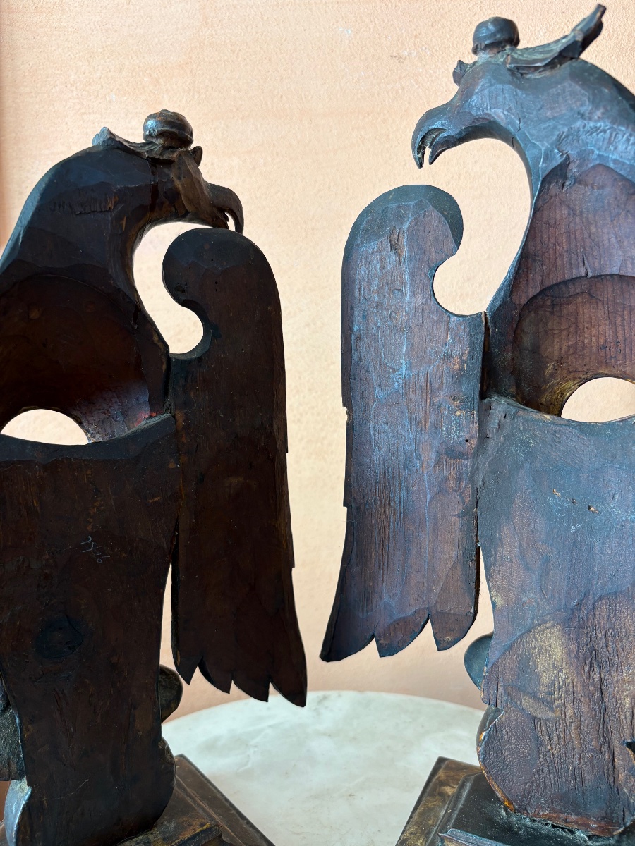 Two Carved And Lacquered Wooden Watch Stands Depicting Eagles -photo-2