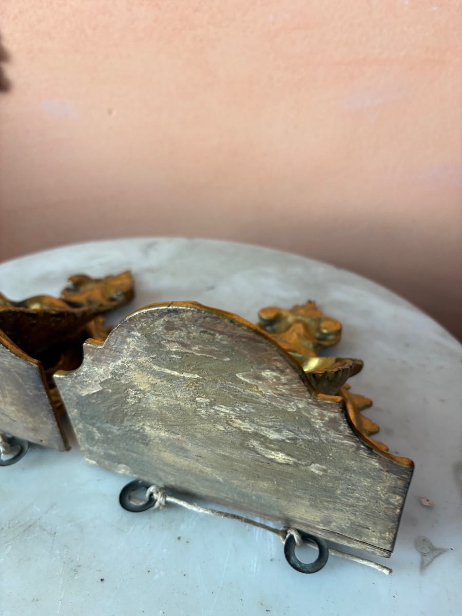 2 Carved And Gilded Wooden Shelves -photo-1