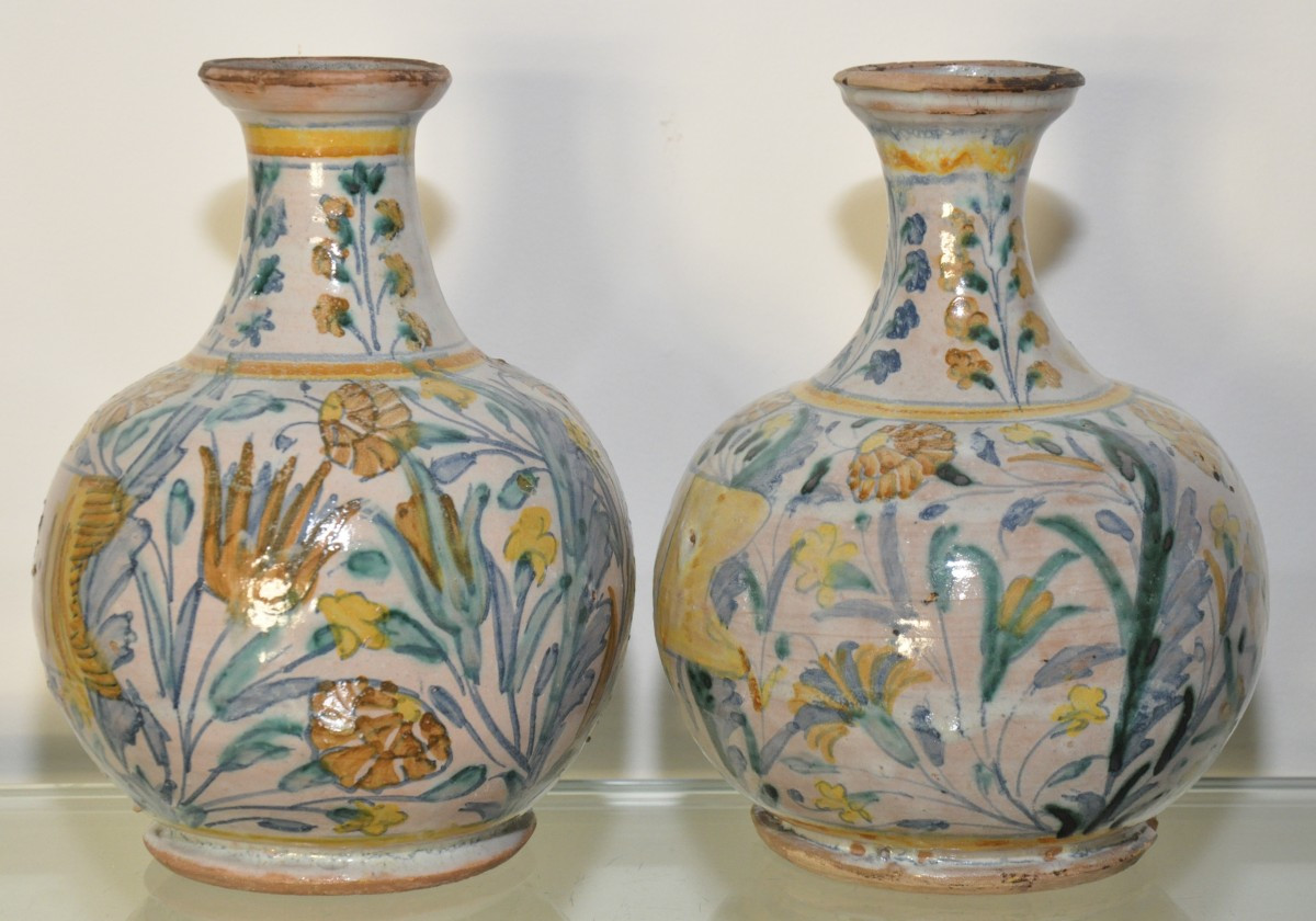 Paire de bouteilles en majolique Venise ou Padoue-photo-2