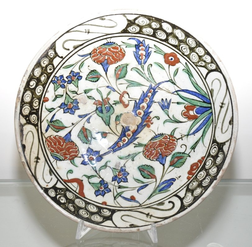 Plat en majolique de Iznik