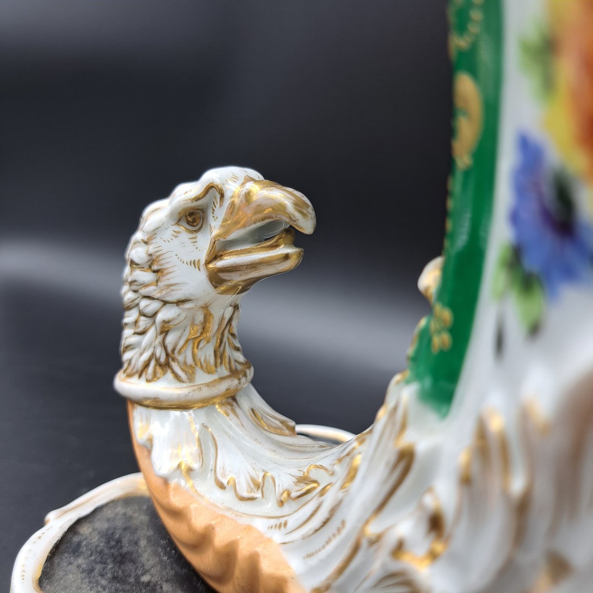 Pair Of Mid-19th Century Porcelain Cornucopia Vases-photo-7