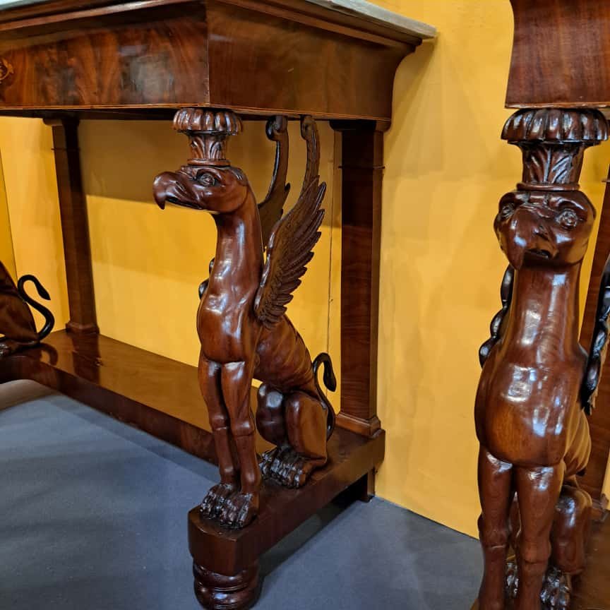 PAIRE DE CONSOLES RETOUR D'ÉGYPTE AUX GRIFFONS AILÉS, FIN DU XVIIIE SIÈCLE-photo-5