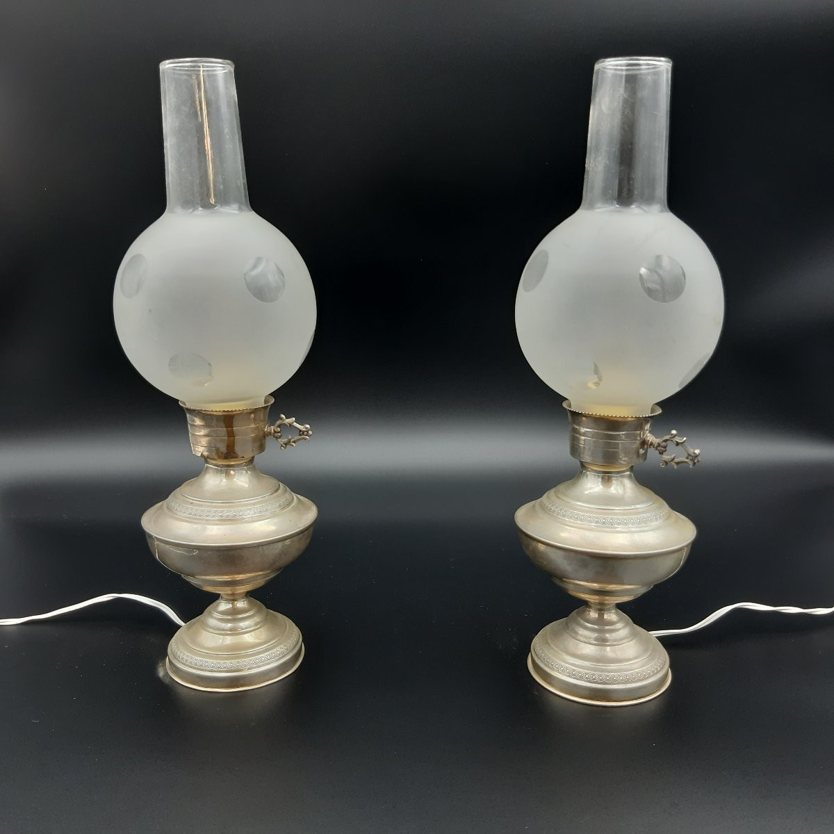 Pair Of 800 Silver Lights-photo-2