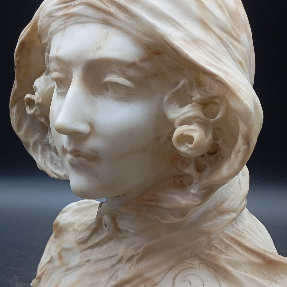 Half-bust Of A Young Woman From The Late 19th Century-photo-4