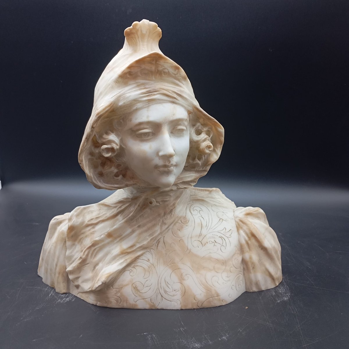 Half-bust Of A Young Woman From The Late 19th Century-photo-5