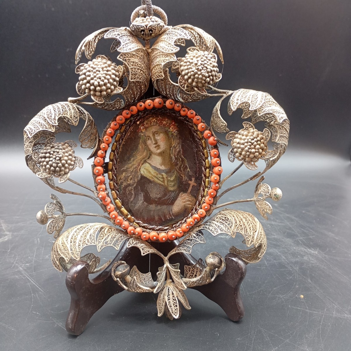 TÊTE DE LIT EN FILIGRANE D'ARGENT AVEC PETIT TABLEAU DE SAINTE ROSALE