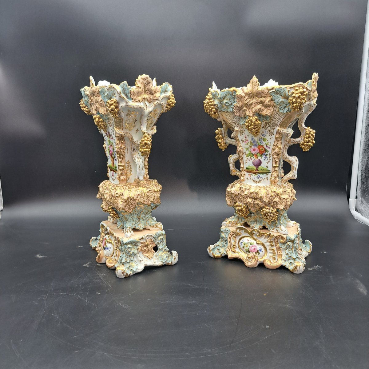 PAIRE DE VASES EN PORCELAINE SIGNÉS PAR JACOB PETIT-photo-2