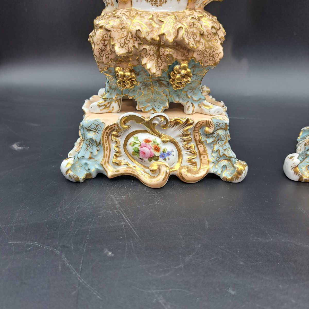 PAIRE DE VASES EN PORCELAINE SIGNÉS PAR JACOB PETIT-photo-2