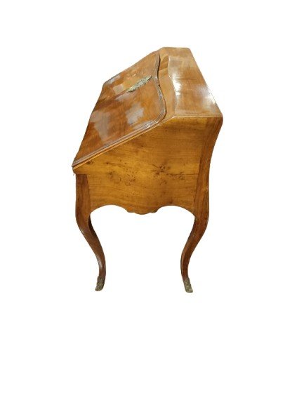 BUREAU LOUIS XV DU MILIEU DU XVIIIe SIÈCLE EN NOYER MASSIF-photo-3