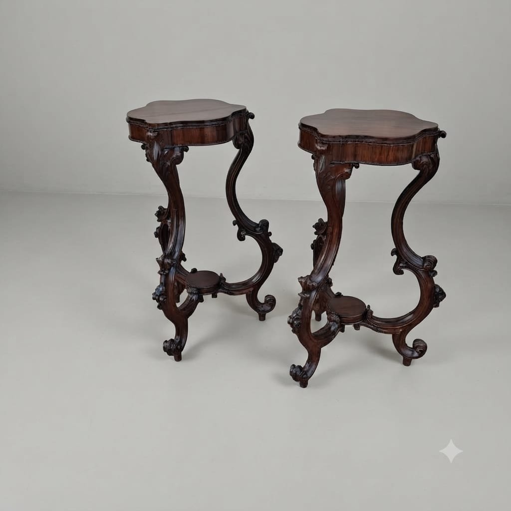 PAIRE DE GUERIDONS ANCIENS EN PALISSANDRE, ÉPOQUE LOUIS-PHILIPPE, MILIEU DU XIXE SIÈCLE