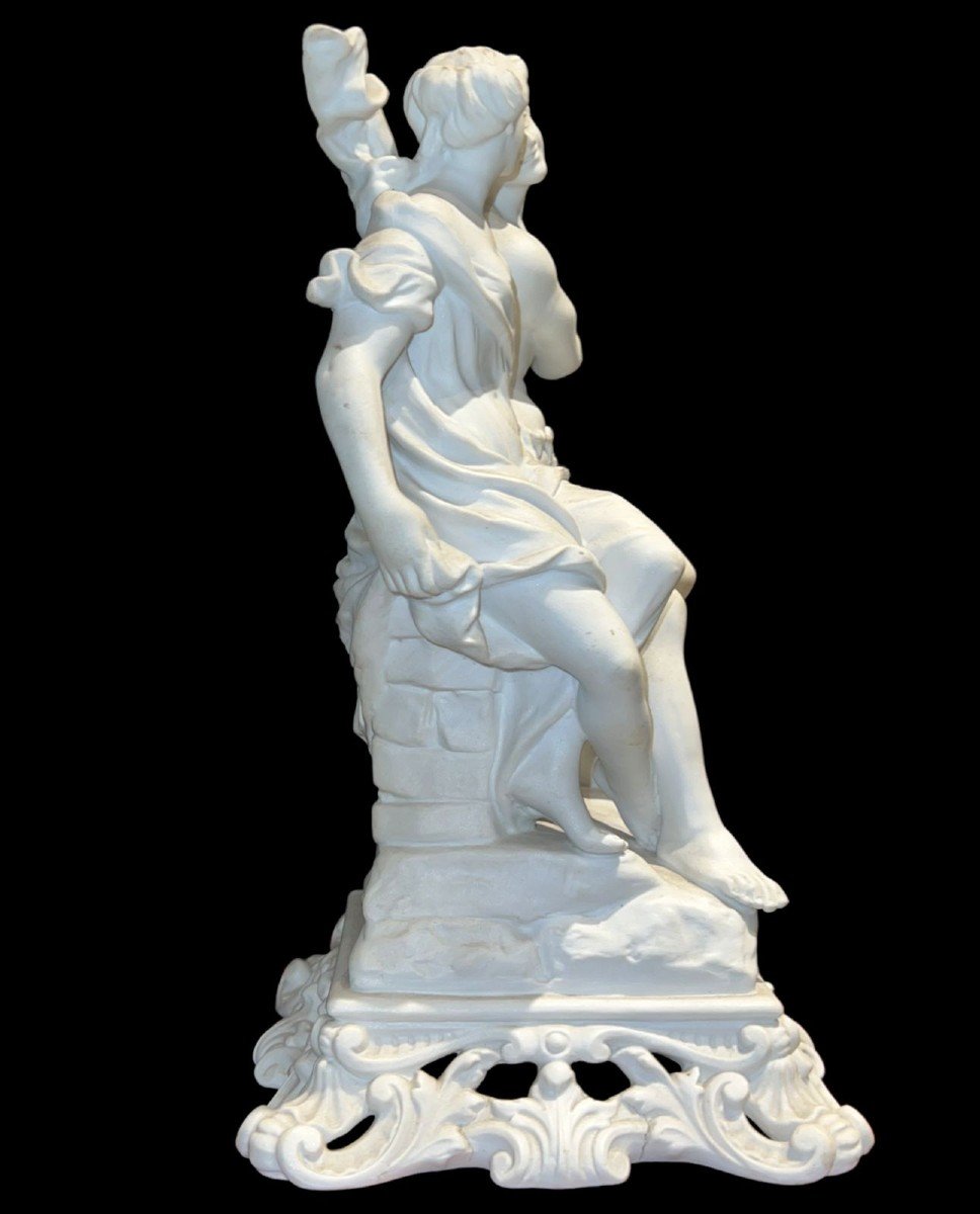 Beautiful Statue Representing -photo-3
