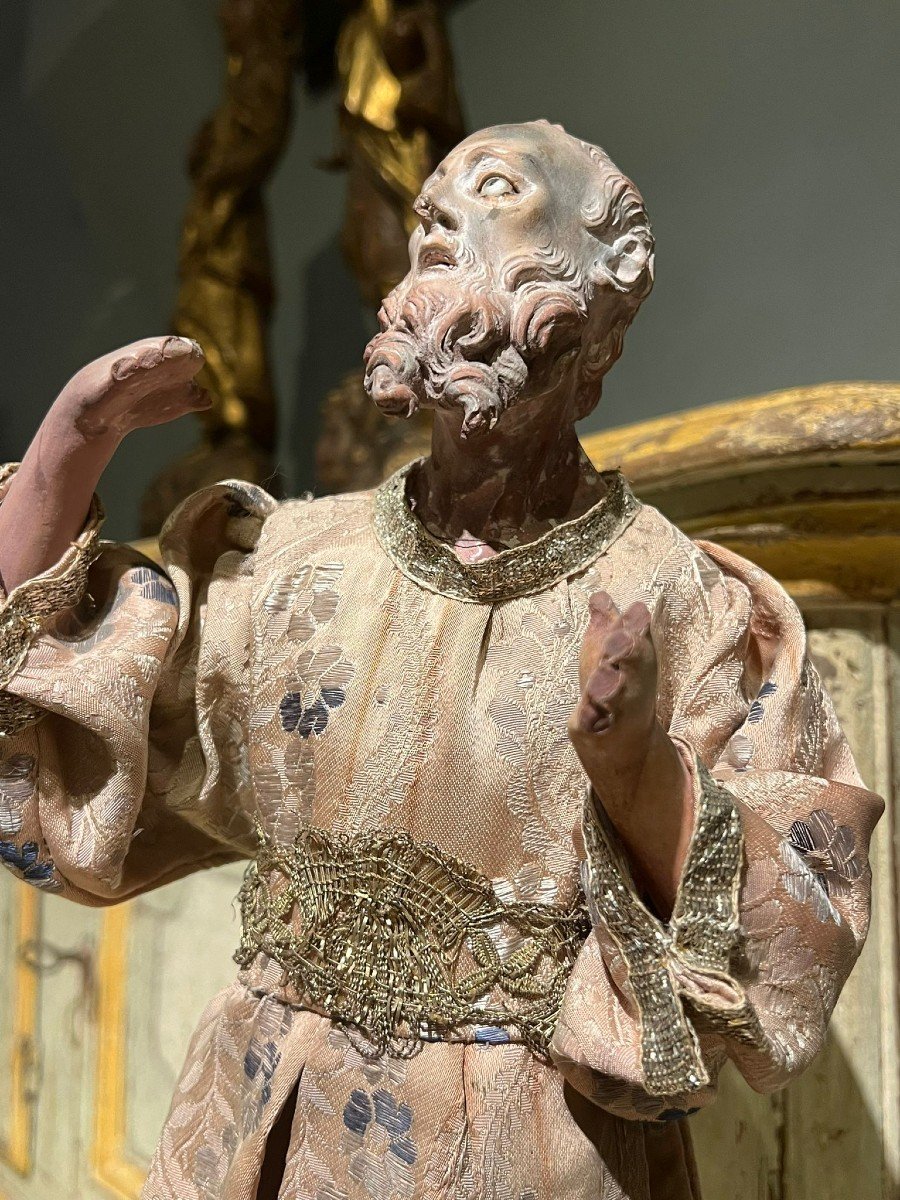 Statue En Terre Cuite d'Un Personnage Masculin-photo-2