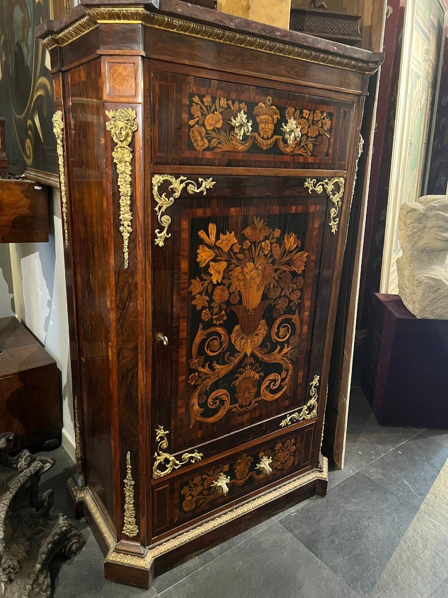 Beautiful Antique Cabinet-photo-4