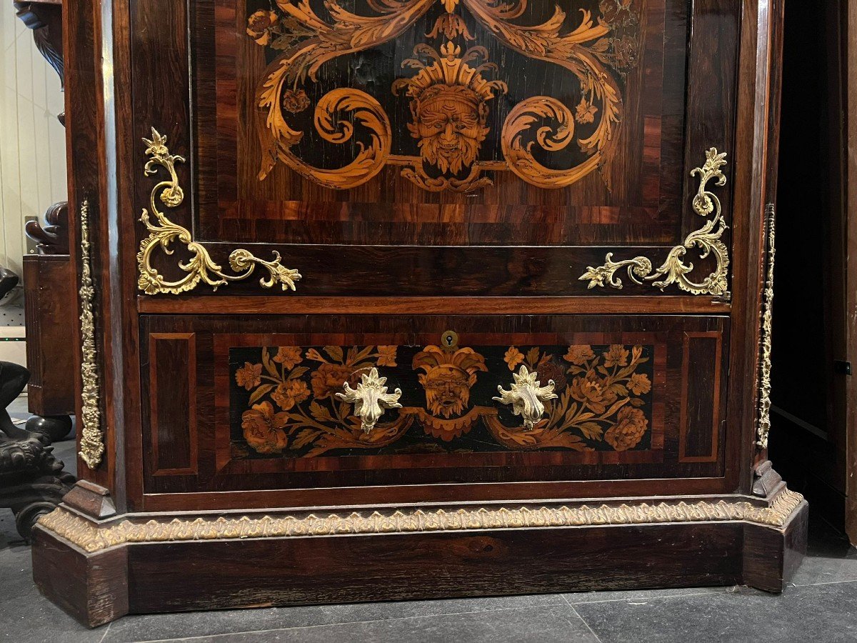 Beautiful Antique Cabinet-photo-4