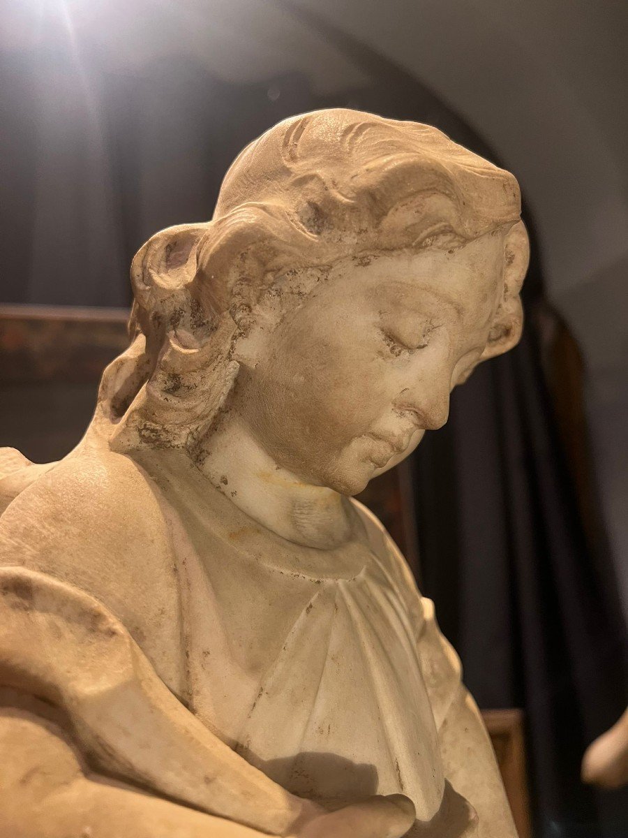 Marble Sculpture Of A Little Angel-photo-3