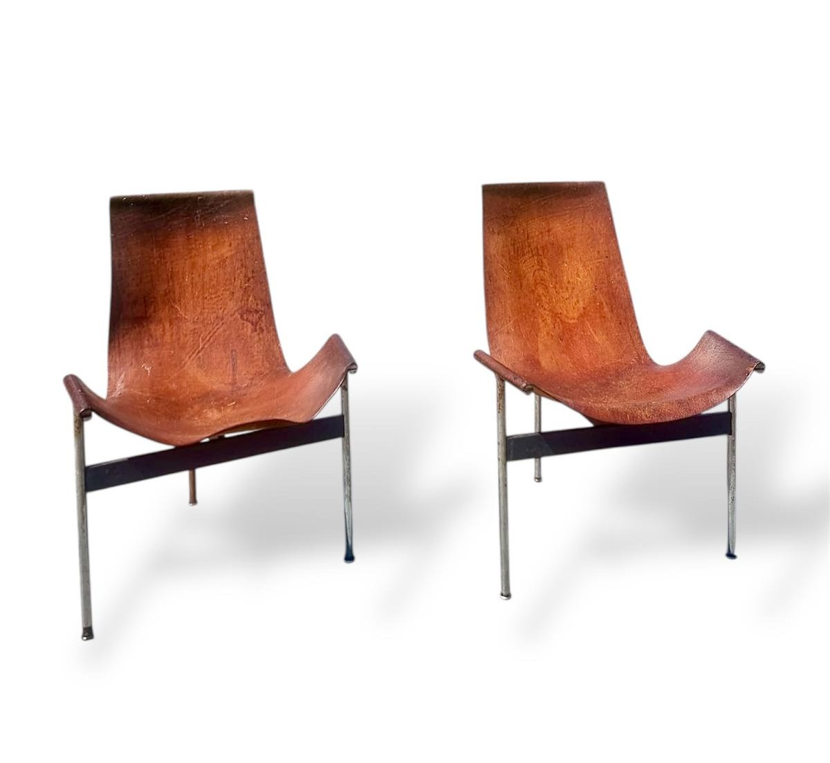 Paire De Fauteuils T-chiar