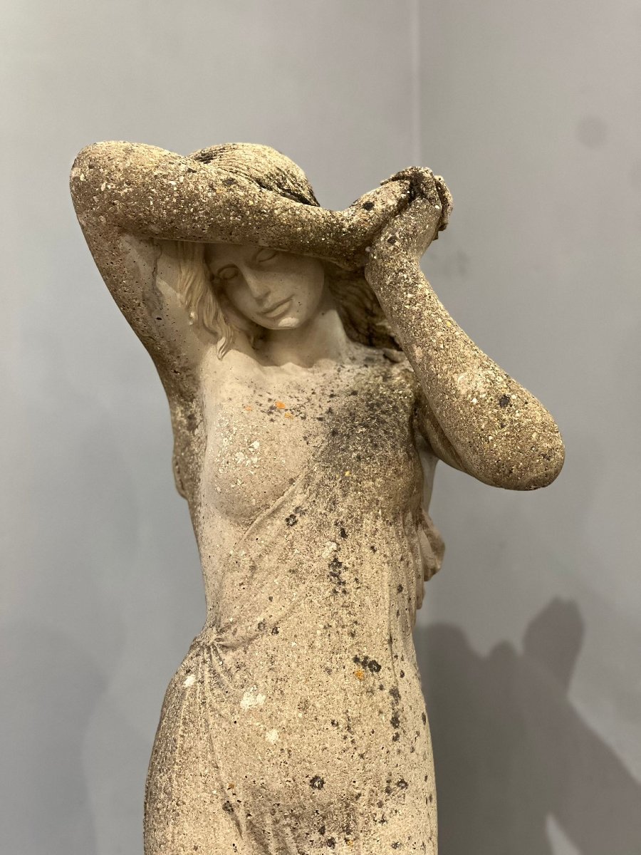 Sculpture Depicting A Female Figure-photo-4