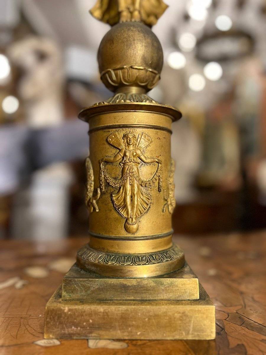 Paire de grands candélabres en bronze doré-photo-5