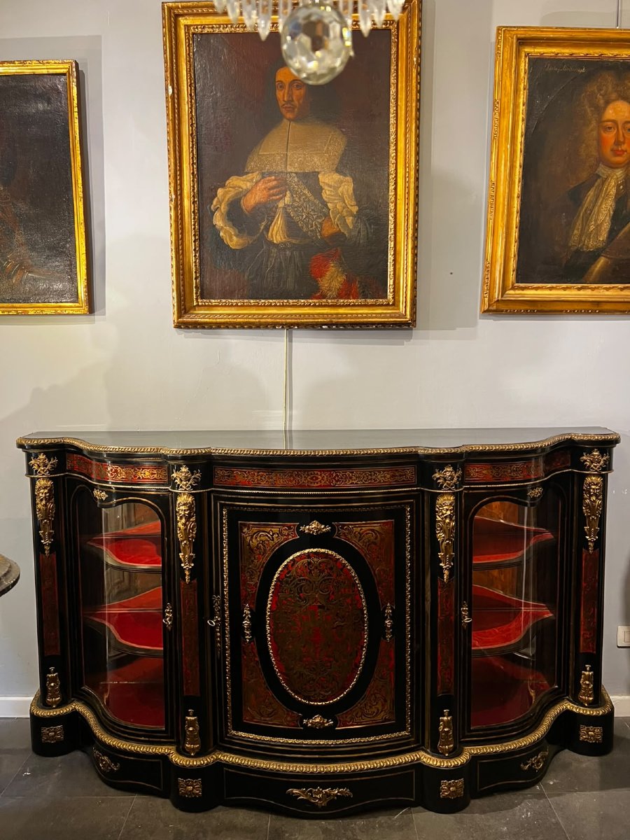 Monumental Sideboard With Three Doors-photo-4