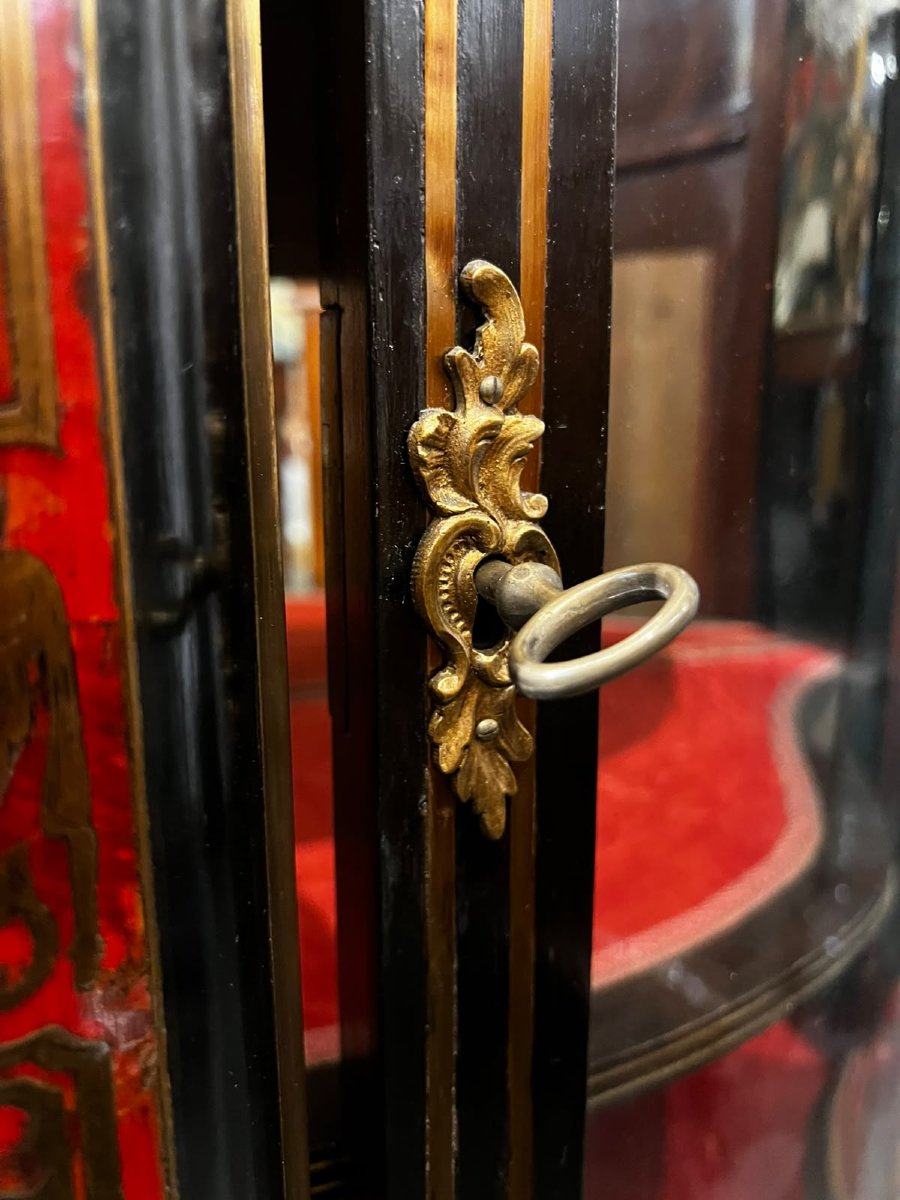 Monumental Sideboard With Three Doors-photo-2
