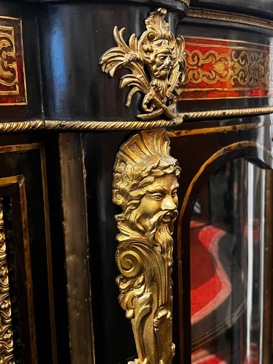 Monumental Sideboard With Three Doors-photo-8