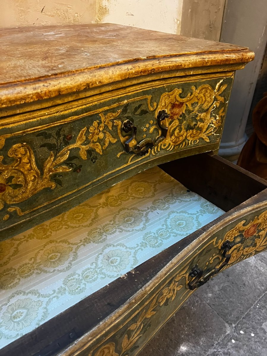 Painted Chest Of Drawers With Three Drawers-photo-2