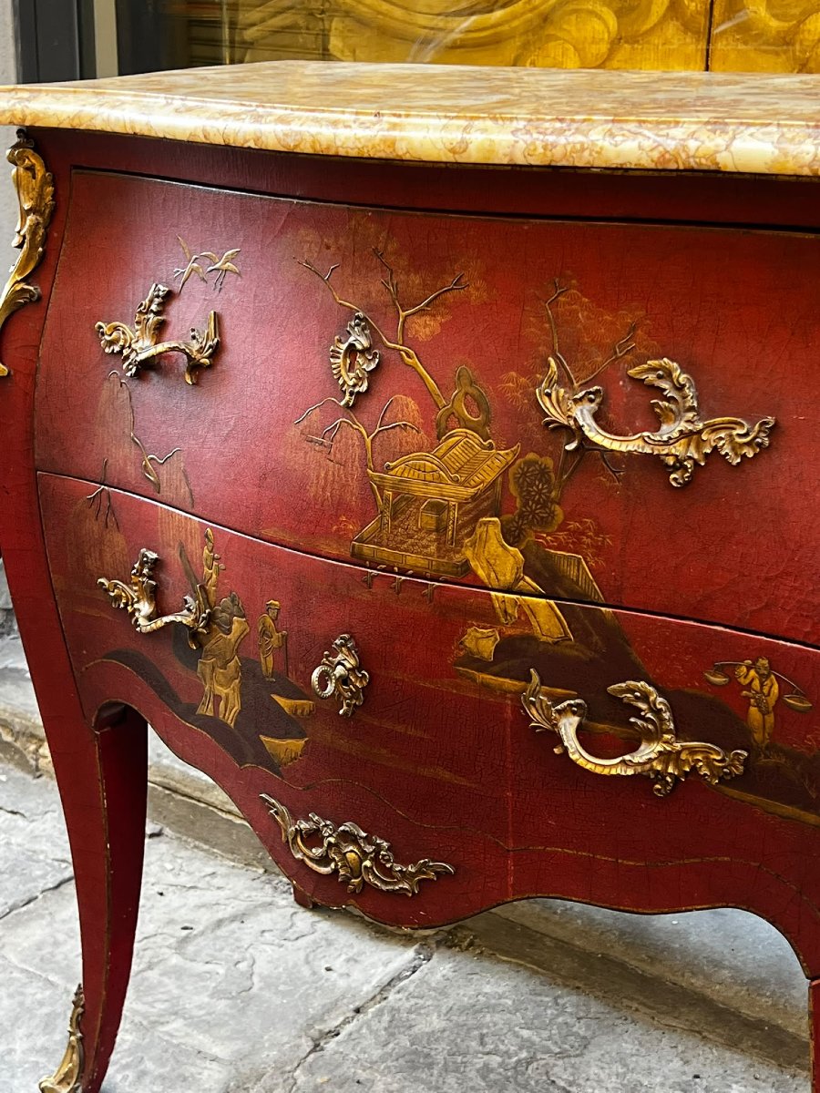 Curved Chest Of Drawers With A Marble Top-photo-4