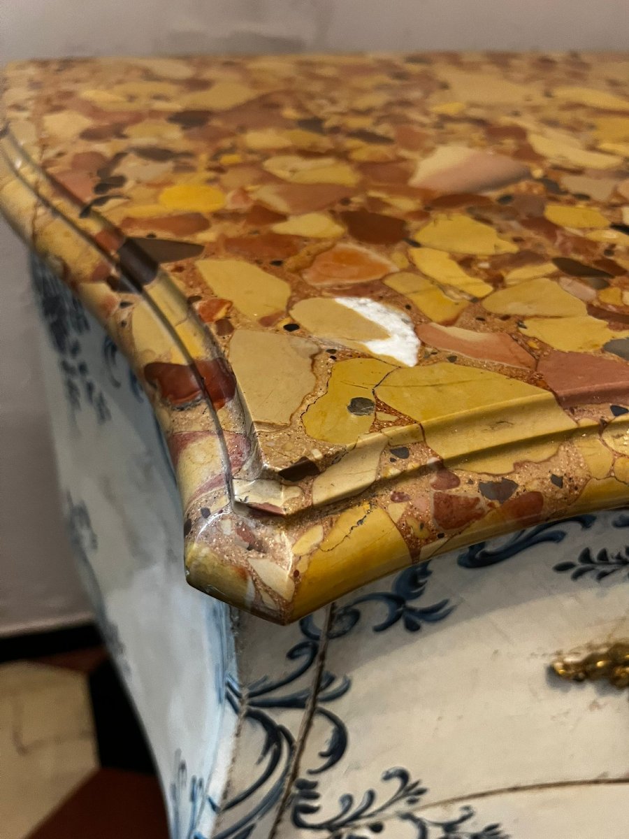 Painted Curved Chest Of Drawers-photo-2